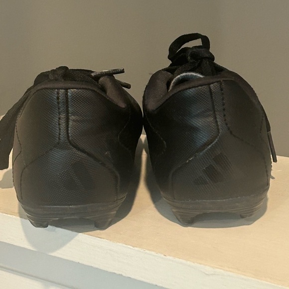 Adidas Predator Accuracy.4 Soccer Cleats HQ0950 Youth Size 1 Black - Picture 7 of 11